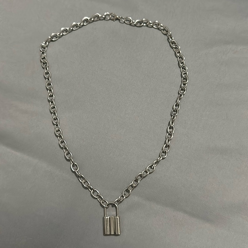 Silver Lock necklace